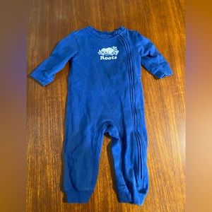 Roots onesie